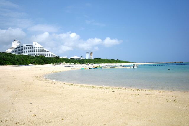 ANAインターコンチネンタル石垣リゾートの海沿いの景色