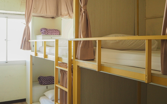 ホテル　ゲストハウス　ドミトリー